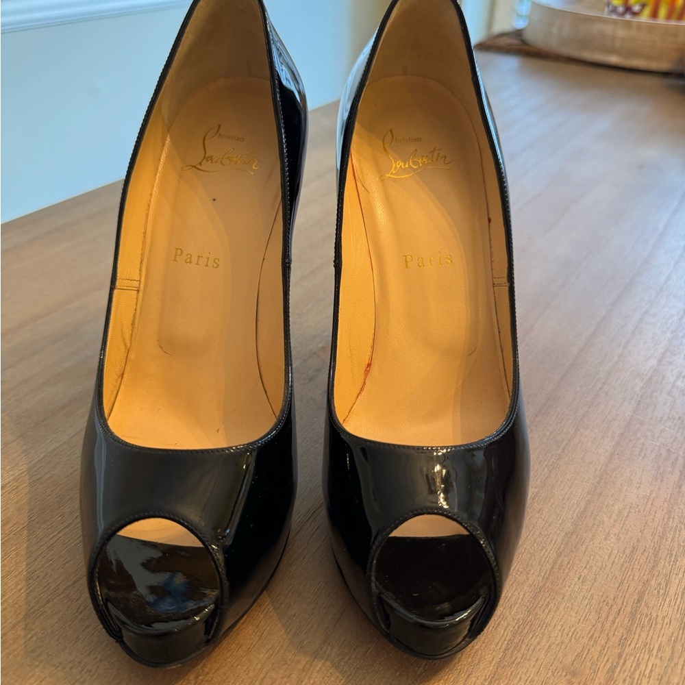 Christian Louboutin Very Prive Black Pumps